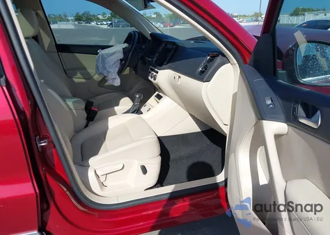 2016 Volkswagen Tiguan Se z USA, uszkodzony, nr VIN WVGAV7AX1GW043758